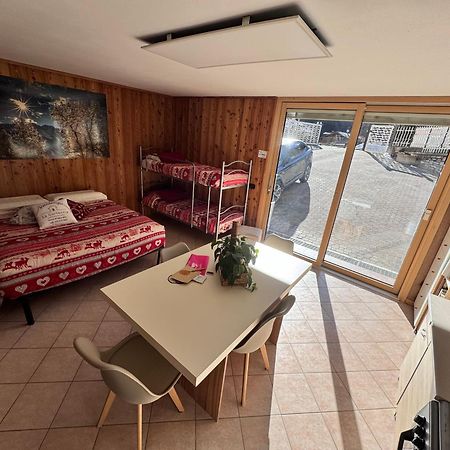 Apartamento Residenze Vezza - La Corteccia- Vezza dʼOglio Exterior foto